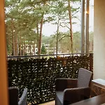 Close To The Beach, Summer Pool 아파트