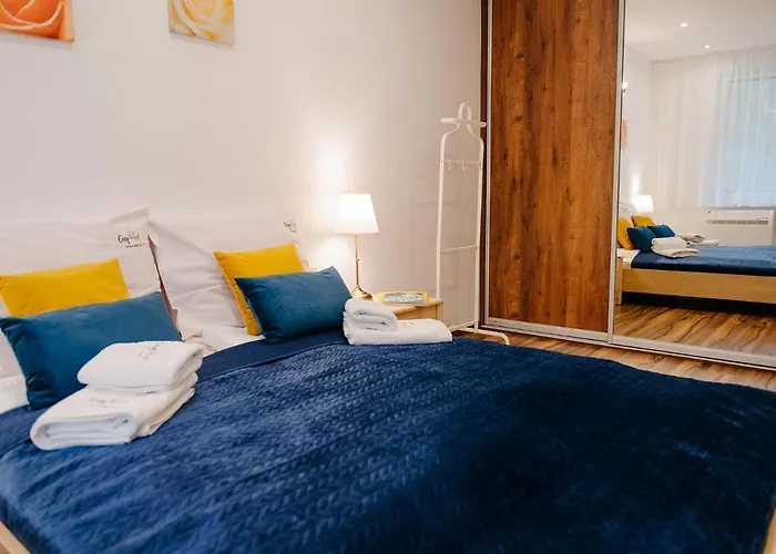 Daire Close To The Beach, Summer Pool